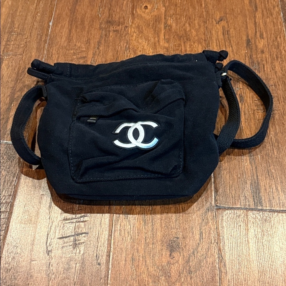 Boutique Made Black Crossbody Bag - Picture 4 of 8